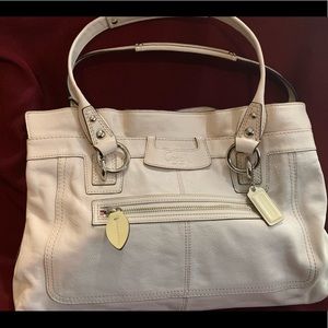 Coach bag beautiful cream new!